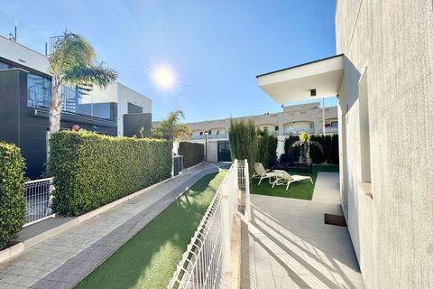 Villa a Torrevieja, Alicante, Torrevieja - € 2.700/mes | Ref: RENT-4173L - foto 7