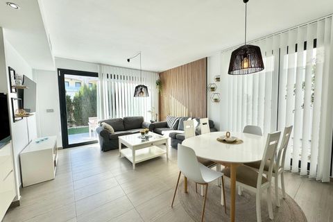 Villa a Torrevieja, Alicante, Torrevieja - € 2.700/mes | Ref: RENT-4173L - foto 12