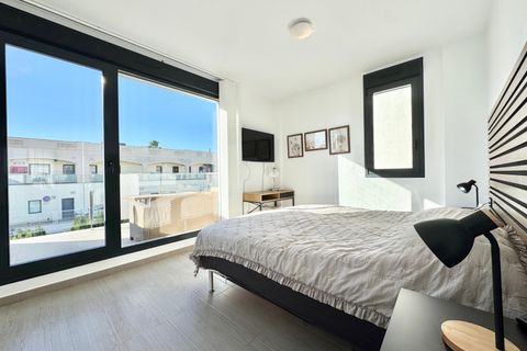 Villa a Torrevieja, Alicante, Torrevieja - € 2.700/mes | Ref: RENT-4173L - foto 15