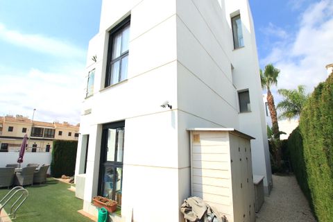 Villa a Ciudad Quesada, Alicante, Ciudad Quesada - € 549.000 | Ref: 76-R5111113/72714 - foto 8