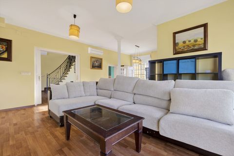 Villa a Sevilla, Sevilla, Sevilla - € 495.000 | Ref: 0dcad486-3487-489d-8 - foto 5