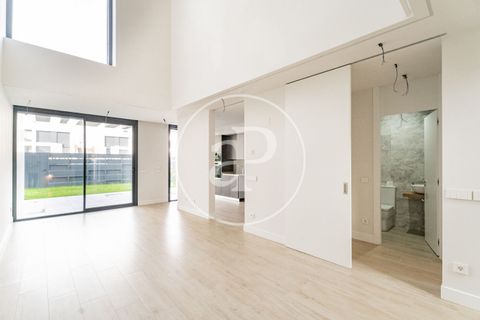 Villa a Madrid, Madrid, Madrid - € 4.990/mes | Ref: AM2601012 - foto 2
