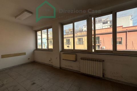Erhvervsejendom i Naples, Naples, Naples - € 139.000 | Ref: VIA G.PALMIERI - foto 5