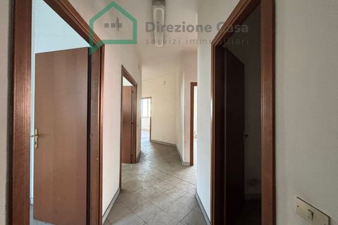 Erhvervsejendom i Naples, Naples, Naples - € 139.000 | Ref: VIA G.PALMIERI - foto 8
