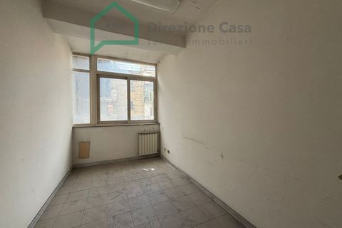 Erhvervsejendom i Naples, Naples, Naples - € 139.000 | Ref: VIA G.PALMIERI - foto 19
