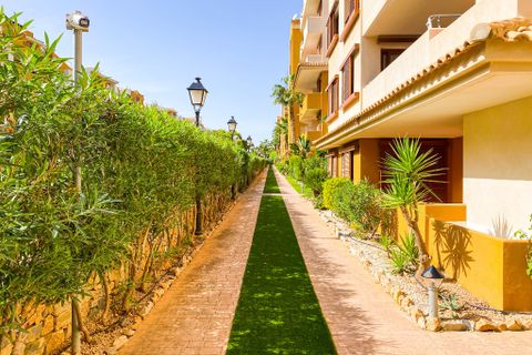 Lejlighed i Punta Prima, Alicante, Punta Prima - € 270.000 | Ref: R-55030 - foto 35