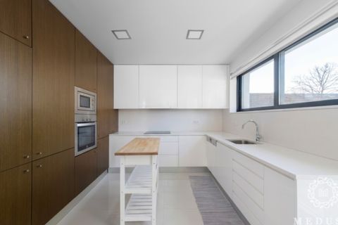 Villa i Serzedo, Porto, Serzedo - € 675.000 | Ref: CAS_733 - foto 12