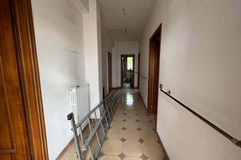 Villa a Collesalvetti, Livorno, Collesalvetti - € 150.000 | Ref: 2026Li002 - foto 5