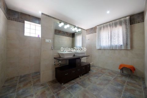 Villa a Estepona, Malaga, Estepona - € 1.095.000 | Ref: HFMl3975967 - foto 19