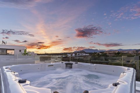 Villa a Estepona, Malaga, Estepona - € 1.495.000 | Ref: HFMs646438 - foto 6