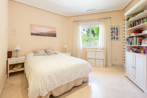 Villa a Benahavis, Malaga, Benahavis - € 2.690.000 | Ref: HFMs673738 - foto 32