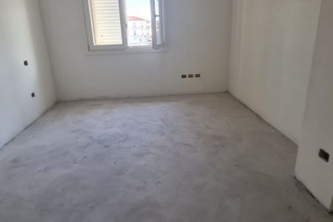 Lejlighed i Montevarchi, Arezzo, Montevarchi - € 419.000 | Ref: 8219 - foto 12