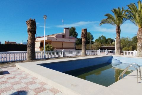 Villa i Sax, Alicante, Sax - € 575.000 | Ref: 18224 - foto 1
