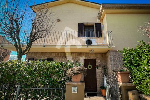 Byhus i Castelplanio, Ancona, Castelplanio - € 309.000 | Ref: 3674 - foto 2