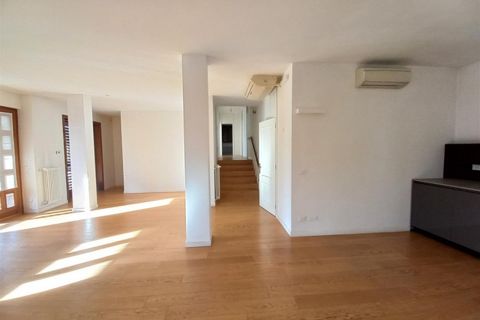 Villa a Schio, Vicenza, Schio - € 345.000 | Ref: 4580 - foto 2