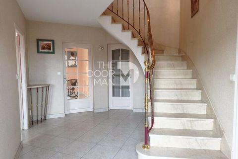 Villa a Mayenne, Mayenne, Mayenne - € 262.500 | Ref: 9406 - foto 3