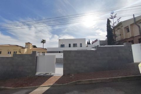 Villa i Torrevieja, Alicante, Torrevieja - € 665.000 | Ref: C-1173 - foto 3