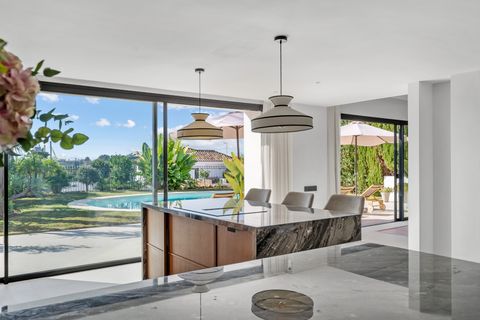 Villa a Marbella, Malaga, Marbella - € 2.895.000 | Ref: NEWV9072 - foto 15