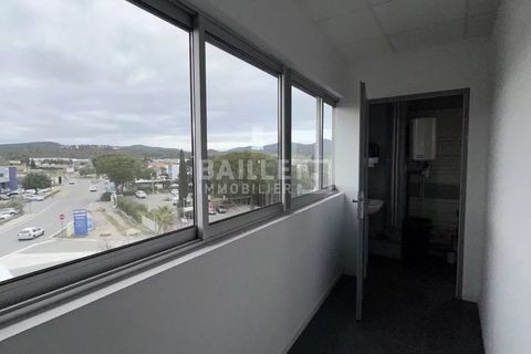 L'establiment comercial a Frejus, Var, Frejus - € 1.700/mes | Ref: 0701 - foto 5