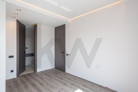 Villa i Alcabideche, Lisbon, Alcabideche - € 1.750.000 | Ref: KWPT-002094 - foto 35