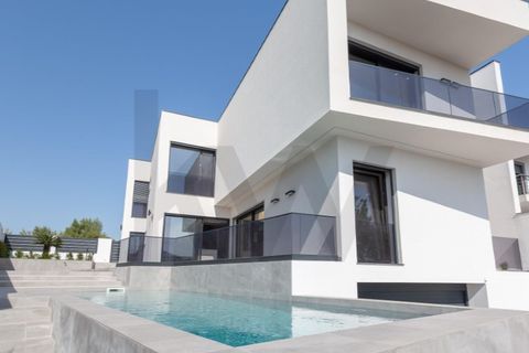 Villa i Alcabideche, Lisbon, Alcabideche - € 1.750.000 | Ref: KWPT-002094 - foto 50