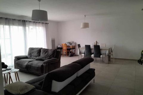 Villa a Rivesaltes, Pyrenees-Orientales, Rivesaltes - € 1.300/mes | Ref: 793540 - foto 2