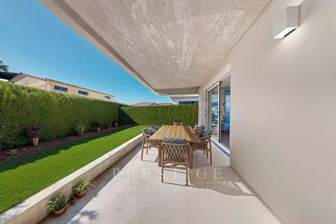 Lejlighed i Saint-Raphaël, Var, Saint-Raphaël - € 439.000 | Ref: 23.009-v5 - foto 1