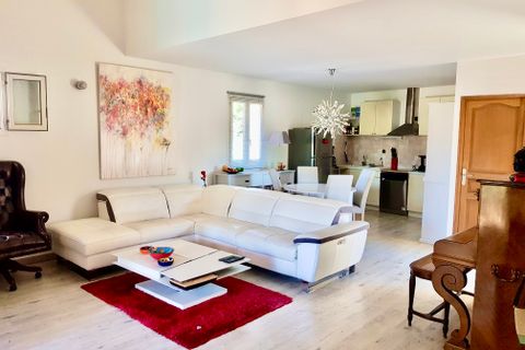 Villa a Cabrieres, Gard, Cabrieres - € 1.190/mes | Ref: 868012 - foto 2