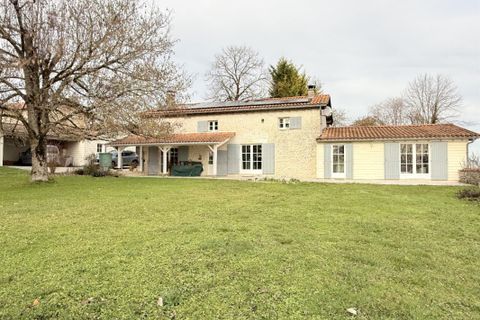 Villa a Brossac, Charente, Brossac - € 349.000 | Ref: FAAEA2A79F174EE5 - foto 2