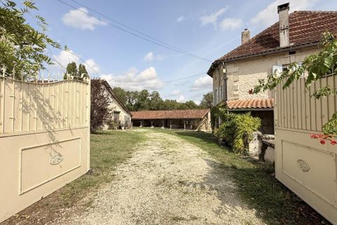 Villa i Aubeterre-sur-Dronne, Charente, Aubeterre-sur-Dronne - € 345.000 | Ref: ED15CFA74DCE46FE - foto 3