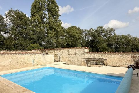 Villa i Aubeterre-sur-Dronne, Charente, Aubeterre-sur-Dronne - € 345.000 | Ref: ED15CFA74DCE46FE - foto 4