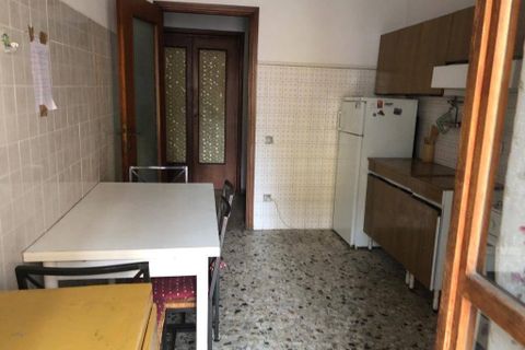 Apartament a Pisa, Pisa, Pisa - € 350/mes | Ref: 2016382 - foto 14