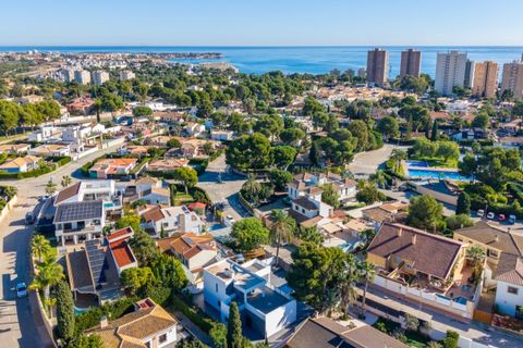 Villa i Dehesa De Campoamor, Alicante - foto 1