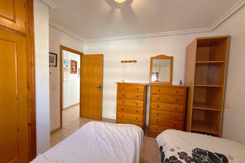 Lejlighed i Punta Prima, Alicante, Punta Prima - € 134.950 | Ref: R-40810 - foto 2