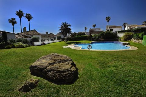 Rækkehus i Estepona, Malaga, Estepona - € 495.000 | Ref: R5014063 - foto 31