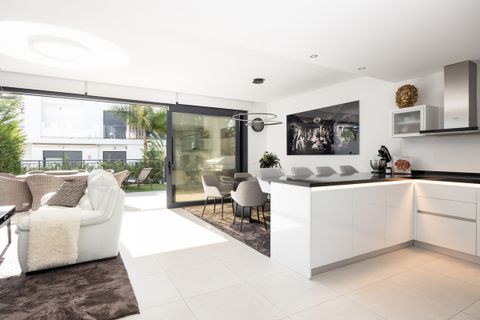 Rækkehus i Estepona, Malaga, Estepona - € 899.000 | Ref: R5161600 - foto 4
