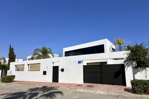 Villa a Estepona, Malaga, Estepona - € 1.999.999 | Ref: R5249389 - foto 40