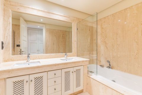 Lejlighed i Estepona, Malaga, Estepona - € 1.300.000 | Ref: R5255593 - foto 7