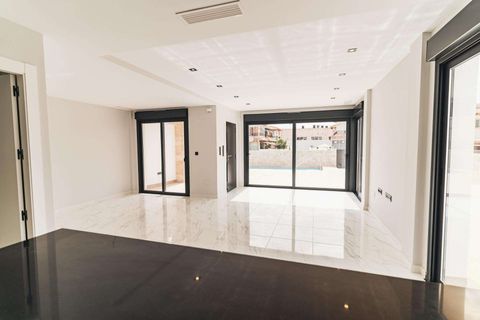 Villa - Punta Prima, Alicante, Punta Prima - € 699 900 | Réf : N6722 - photo 14