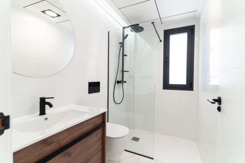 Villa - Punta Prima, Alicante, Punta Prima - € 699 900 | Réf : N6722 - photo 28