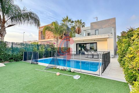 Villa i Rojales, Alicante, Rojales - € 459.000 | Ref: V2640/3481 - foto 2