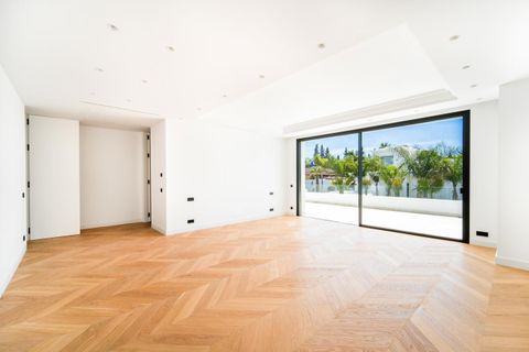Villa a Marbella, Malaga, Marbella - € 6.400.000 | Ref: NGM010V6 - foto 16