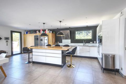 Villa a Eyguières, Bouches-du-Rhone, Eyguières - € 1.550.000 | Ref: HH-16021825 - foto 24