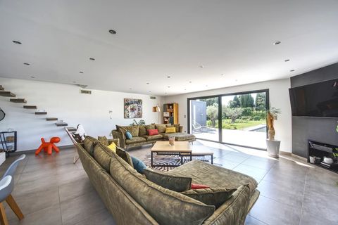 Villa a Eyguières, Bouches-du-Rhone, Eyguières - € 1.550.000 | Ref: HH-16021825 - foto 25