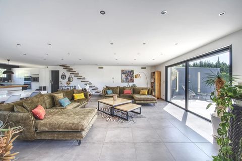 Villa a Eyguières, Bouches-du-Rhone, Eyguières - € 1.550.000 | Ref: HH-16021825 - foto 26