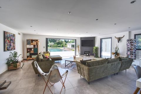 Villa a Eyguières, Bouches-du-Rhone, Eyguières - € 1.550.000 | Ref: HH-16021825 - foto 27
