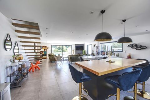 Villa a Eyguières, Bouches-du-Rhone, Eyguières - € 1.550.000 | Ref: HH-16021825 - foto 32
