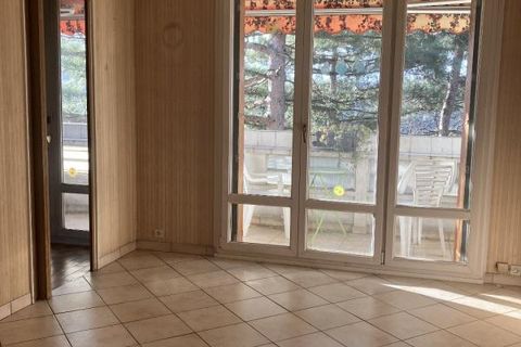 Lejlighed i Bron, Rhone, Bron - € 149.000 | Ref: 6900410133 - foto 2