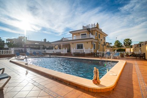 Villa i Torrevieja, Alicante, Torrevieja - € 610.000 | Ref: R5287573 - foto 3