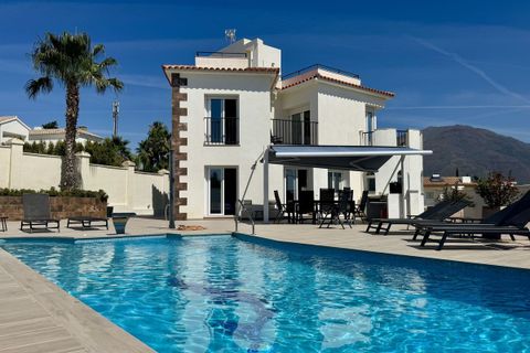 Villa a Estepona, Malaga, Estepona - € 1.149.000 | Ref: R5162527 - foto 2